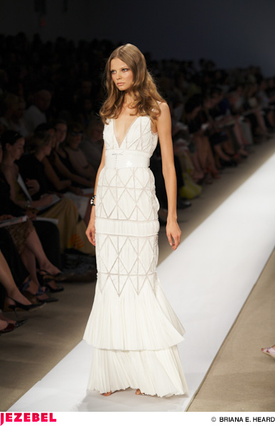 Illustration for article titled J. Mendel Spring/Summer '08 Show & Scene